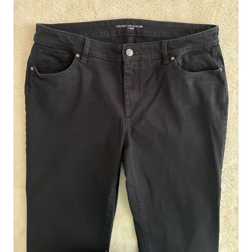 Chico's Jeans Women's 2.5 Short (size 14) Black Straight Leg Stretch Denim